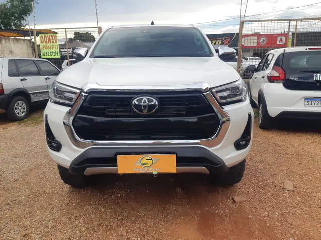 Carro Toyota Hilux Cabine Dupla 2021 SRX 2.8 TDI CD 4x4 (Aut)
