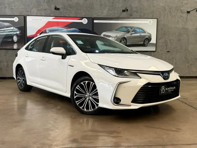 Carro Toyota Corolla 2023 Altis Hybrid Premium 1.8 Flex