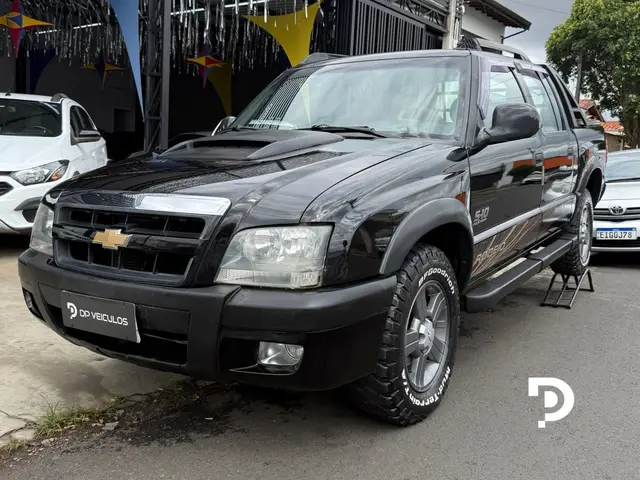 Carro Chevrolet S10 Cabine Dupla 2011 S10 Rodeio 2.4 Flexpower 4X2 (Cab Dupla)