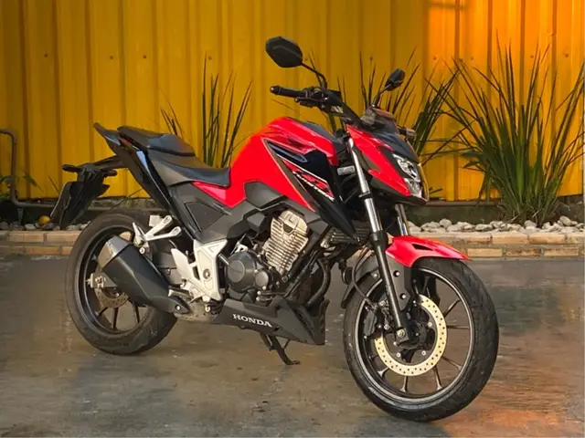 Moto Honda CB 300F Twister 2024 (ABS)