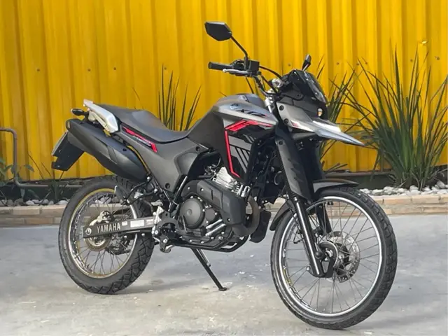 Moto Yamaha XTZ 250 Lander 2025 Connected