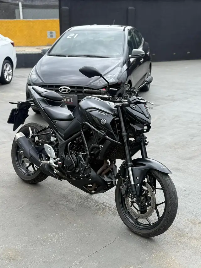 Moto Yamaha MT-03 2023 ABS