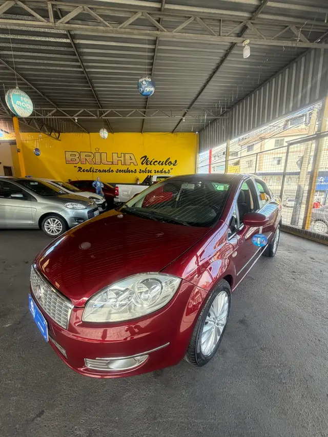 Carro Fiat Linea 2009 HLX 1.9 16V (Flex)