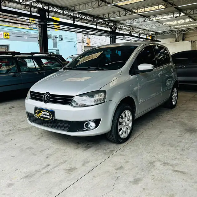 Carro Volkswagen Fox 2014 1.6 VHT (Flex)