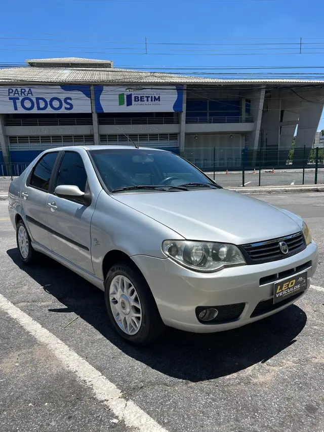 Carro Fiat Siena 2007 HLX 1.8 8V (Flex)