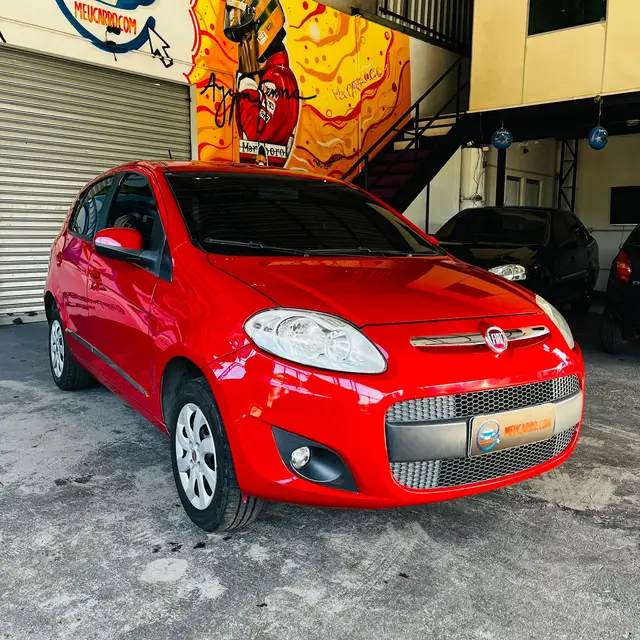Carro Fiat Palio 2014 Attractive 1.0 8V (Flex)
