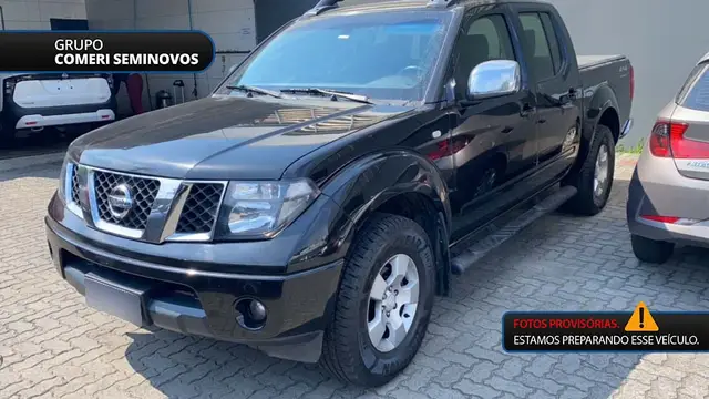 Carro Nissan Frontier 2012 LE 4x4 2.5 16V (cab. dupla) (aut)