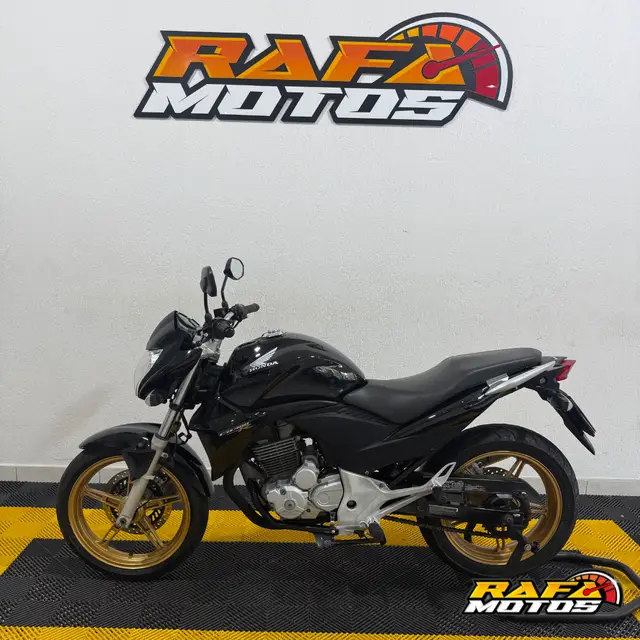 Moto Honda CB 300R 2015 (ABS)