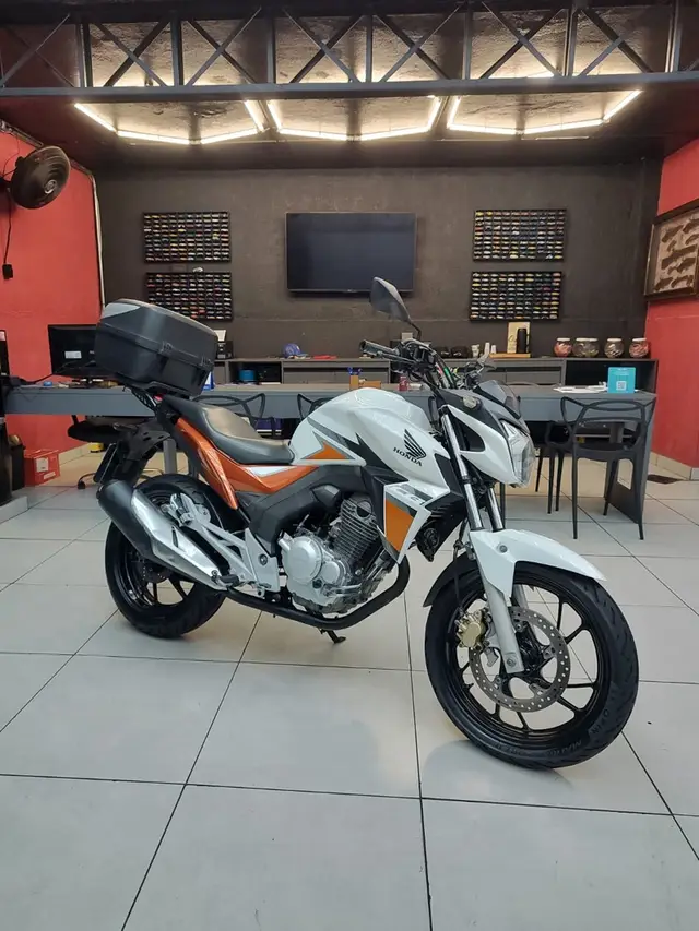 Moto Honda CB 250F Twister 2017 Standard