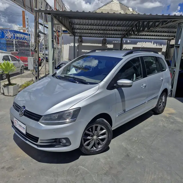 Carro Volkswagen SpaceFox 2015 1.6 VHT Highline I-Motion (Flex)