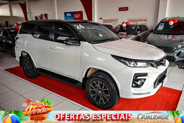 Carro Toyota SW4 2024 GR-S 2.8 AT