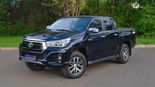 Carro Toyota Hilux Cabine Dupla 2017 Hilux 2.8 16v TDI SRV CD 4x4 (Aut)