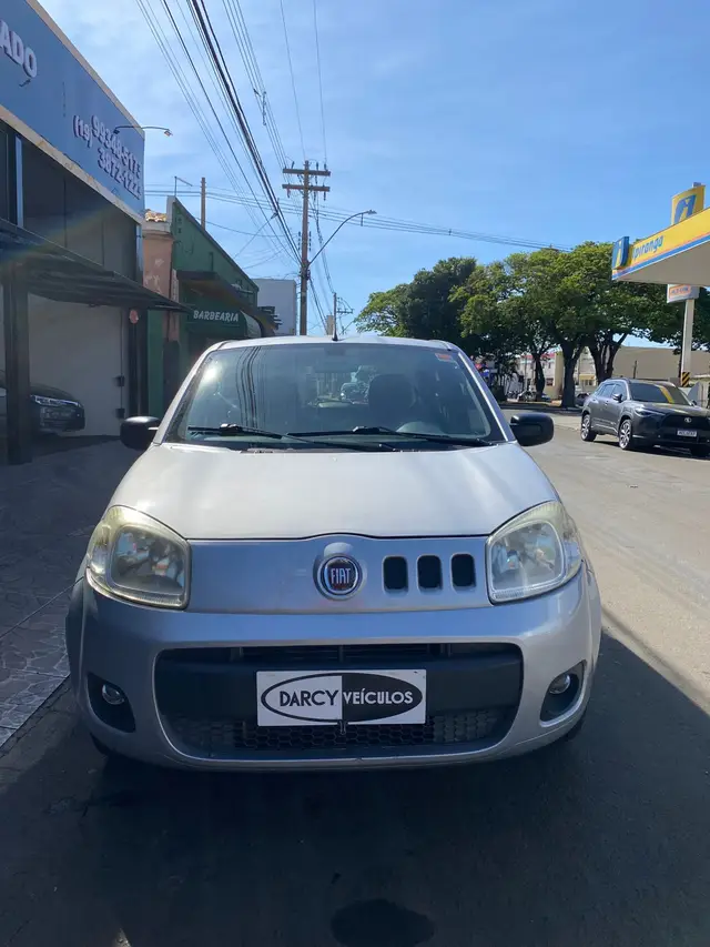 Carro Fiat Uno 2013 Vivace Italia 1.0 8V (Flex) 4p