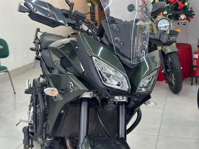 Moto Yamaha MT-09  2018 Tracer
