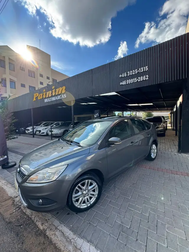 Carro Ford Focus Hatch 2011 Ghia 2.0 16V (Flex)