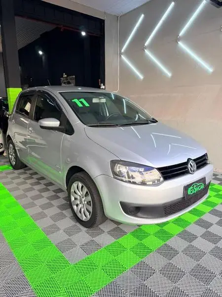 Carro Volkswagen Fox 2011 1.0 8V (Flex) 4p