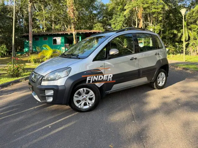Carro Fiat Idea 2011 Adventure 1.8 16V E.TorQ (Flex)