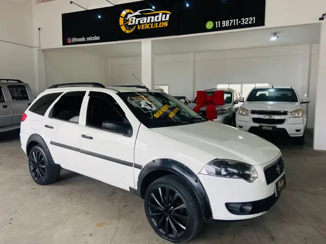 Carro Fiat Palio Weekend 2010 Trekking 1.8 8V (Flex)