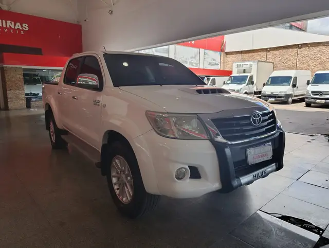 Carro Toyota Hilux Cabine Dupla 2013 Hilux 3.0 TDI 4x4 CD SRV