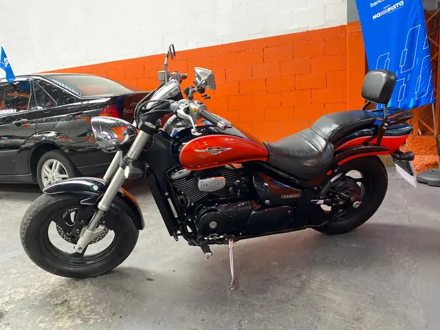 Moto Suzuki Boulevard 2011 M800