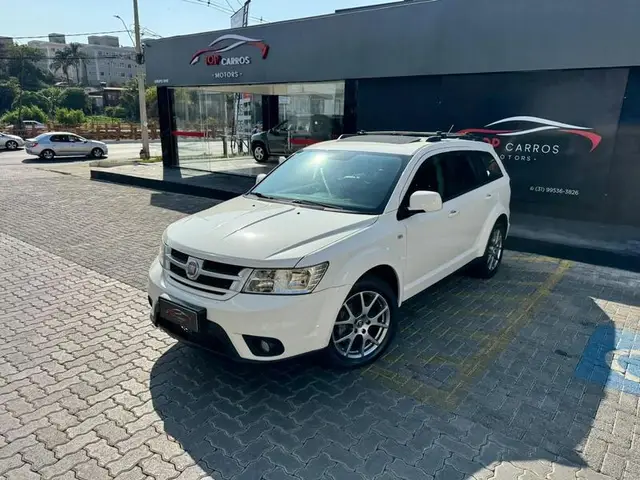 Carro Fiat Freemont 2015 2.4 16V Precision (Aut)