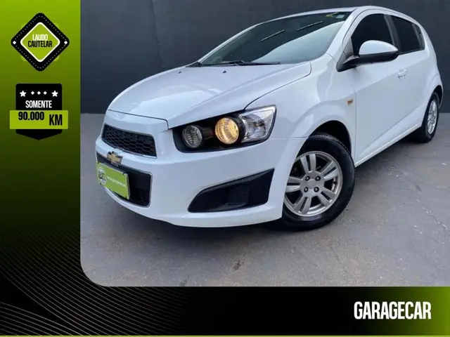 Carro Chevrolet Sonic 2014 Hatch LT 1.6