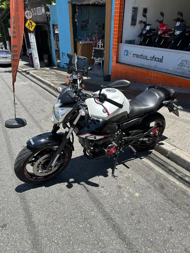 Moto Yamaha XJ6 N 2012 XJ6 N/ABS