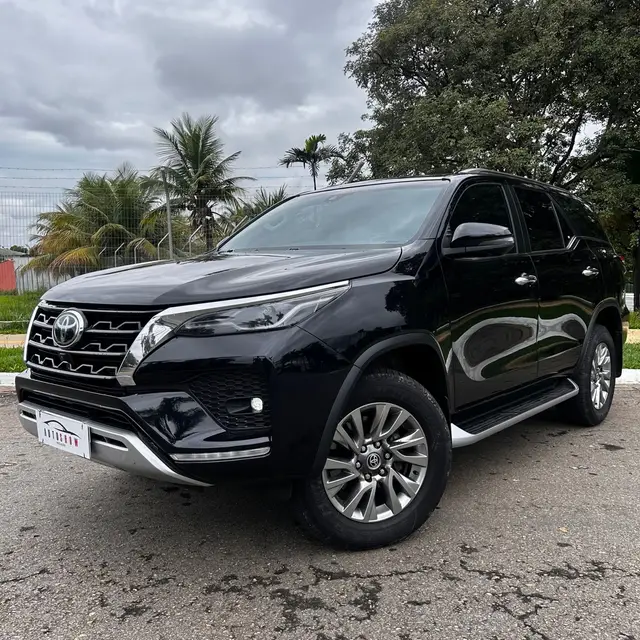 Carro Toyota SW4 2022 SRX 2.8 turbodiesel 5L 4x4 (Aut)