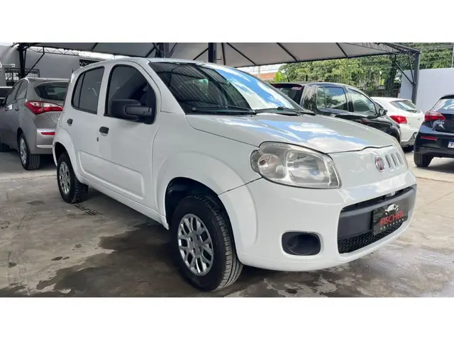 Carro Fiat Uno 2014 Vivace 1.0 8V (Flex) 4p