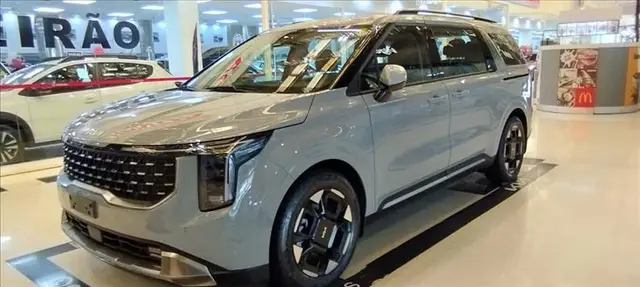 Carro Kia Carnival 2025 Carnival EX 3.5 V6 24V 276cv Aut.