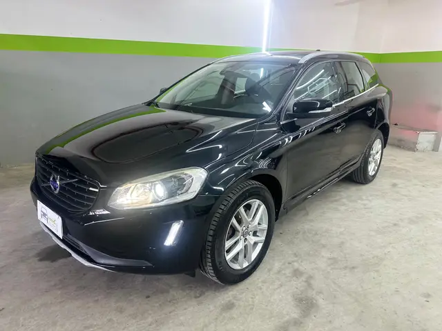 Carro Volvo XC60 2017 2.0 T5 Momentum