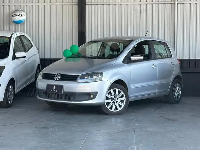 Carro Volkswagen Fox 2013 1.0 VHT (Flex) 4p