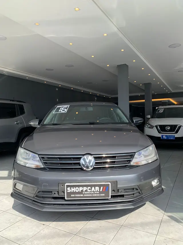 Carro Volkswagen Jetta 2016 2.0 Trendline Tiptronic (Flex)