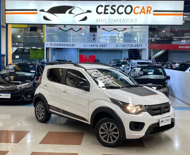 Carro Fiat Mobi 2024 Trekking 1.0