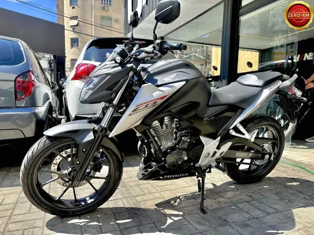 Moto Honda CB 300F Twister 2026 CBS