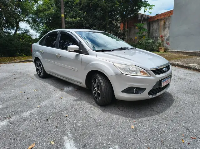 Carro Ford Focus Sedan 2011 GLX 2.0 16V (Flex)