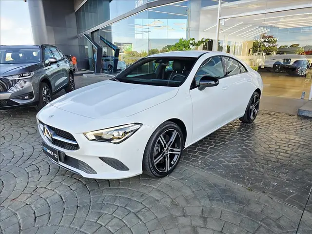 Carro Mercedes-Benz CLA 250  2022 2.0 CGI Gasolina 4MATIC (Aut)