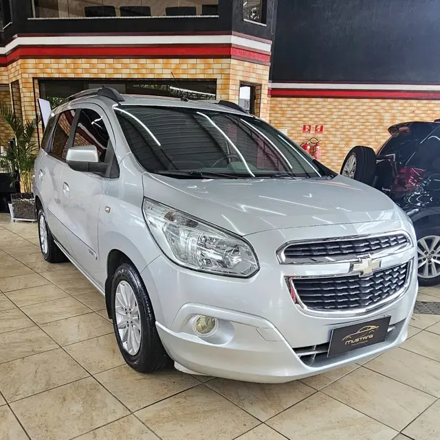 Carro Chevrolet Spin 2014 LT 5S 1.8 (Aut) (Flex)