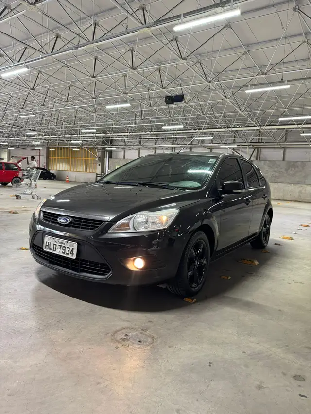Carro Ford Focus Hatch 2012 2.0 16V Flex