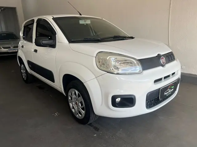 Carro Fiat Uno 2015 Attractive 1.0 8V (Flex) 4p