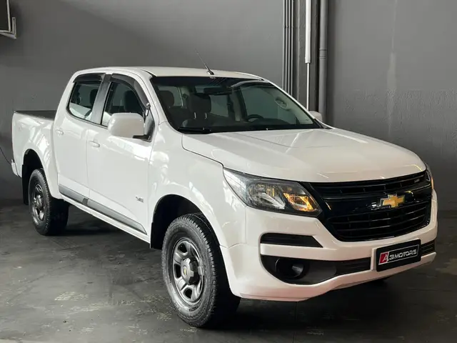 Carro Chevrolet S10 Cabine Simples 2020 S10 2.8 CTDi Chassi Cabine LS 4WD