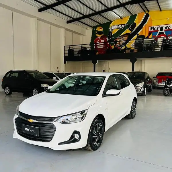Carro Chevrolet Onix 2024 LT 1.0