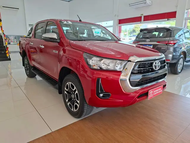 Carro Toyota Hilux Cabine Dupla 2023 SRV 4x4 2.8 Diesel