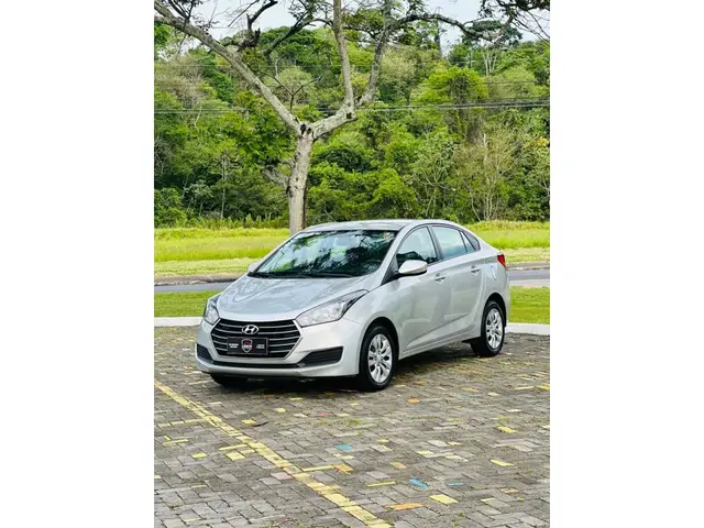 Carro Hyundai HB20S 2018 1.6 Comfort Plus (Flex)