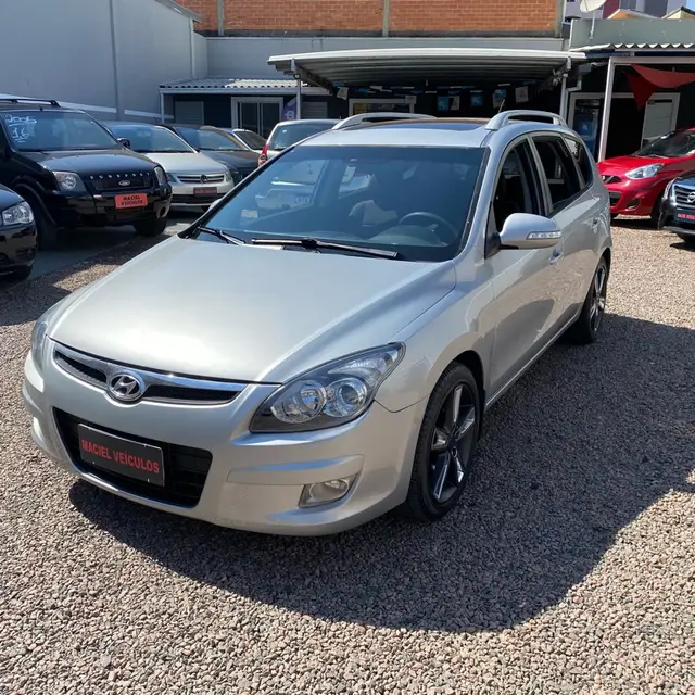 Carro Hyundai i30 CW 2011 2.0i GLS (Aut)