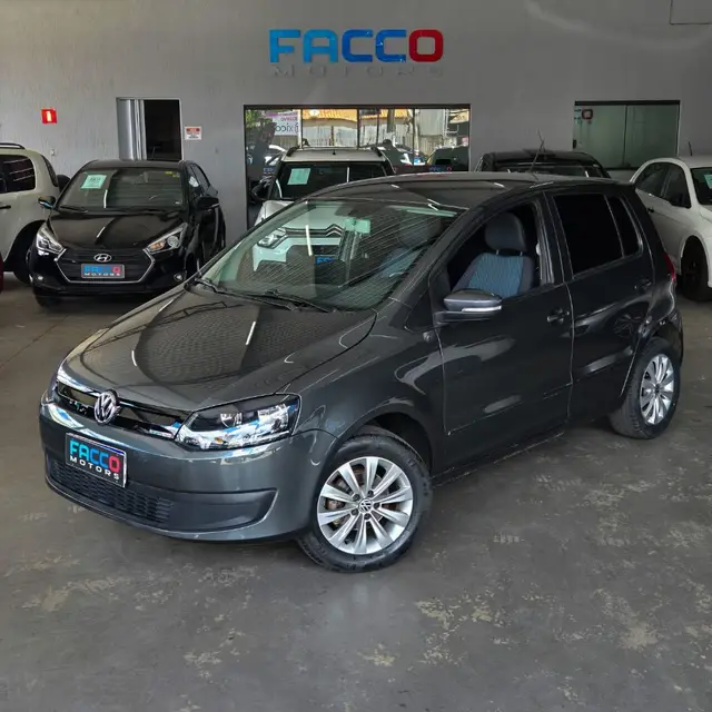 Carro Volkswagen Fox 2013 1.6 VHT BlueMotion (Flex) 4p