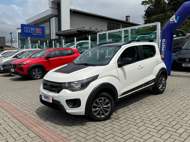Carro Fiat Mobi 2023 Trekking 1.0 (Flex)