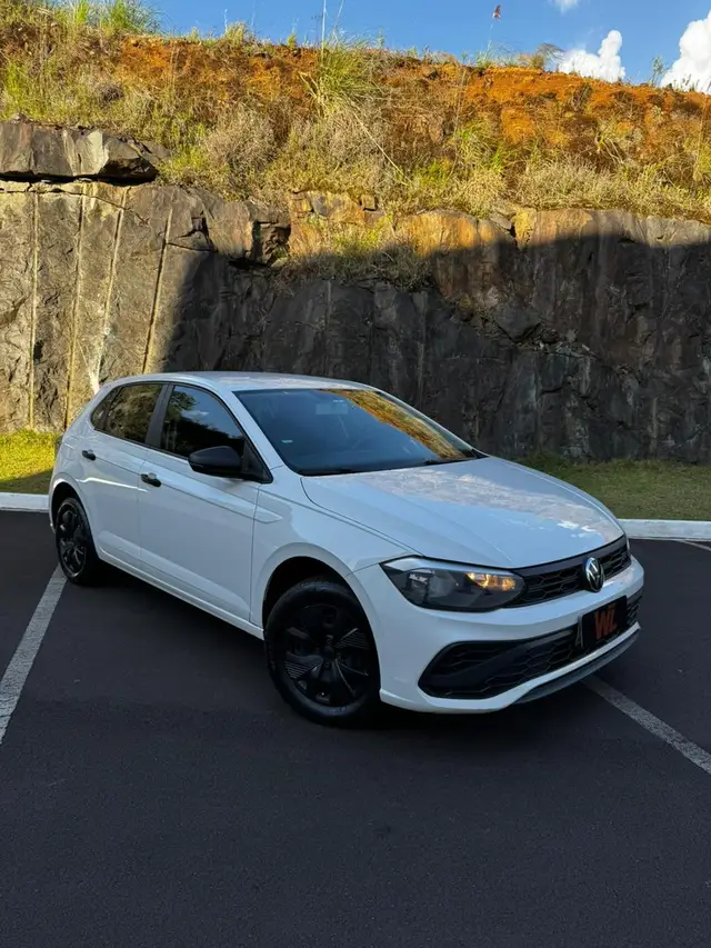 Carro Volkswagen Polo 2024 Track 1.0 Flex 12V 5p