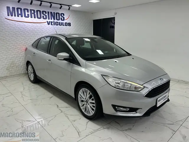 Carro Ford Focus Sedan 2018 SE 2.0 PowerShift