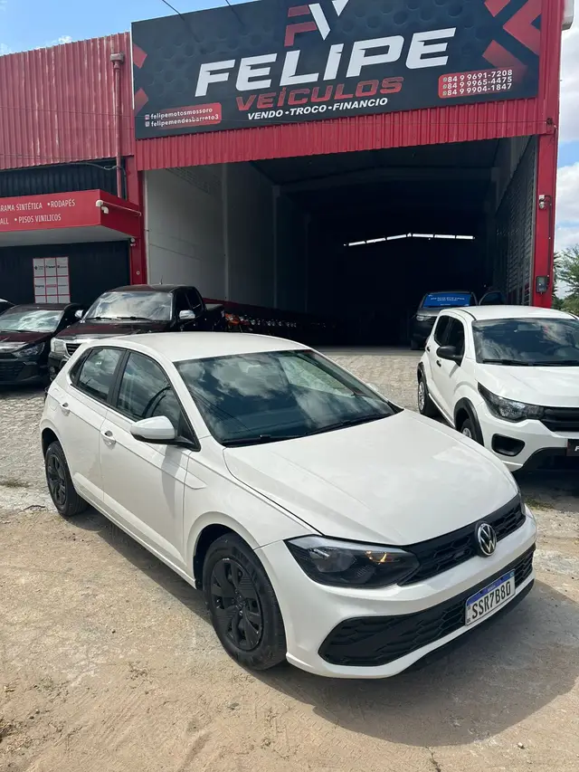 Carro Volkswagen Polo 2024 Track 1.0 Flex 12V 5p